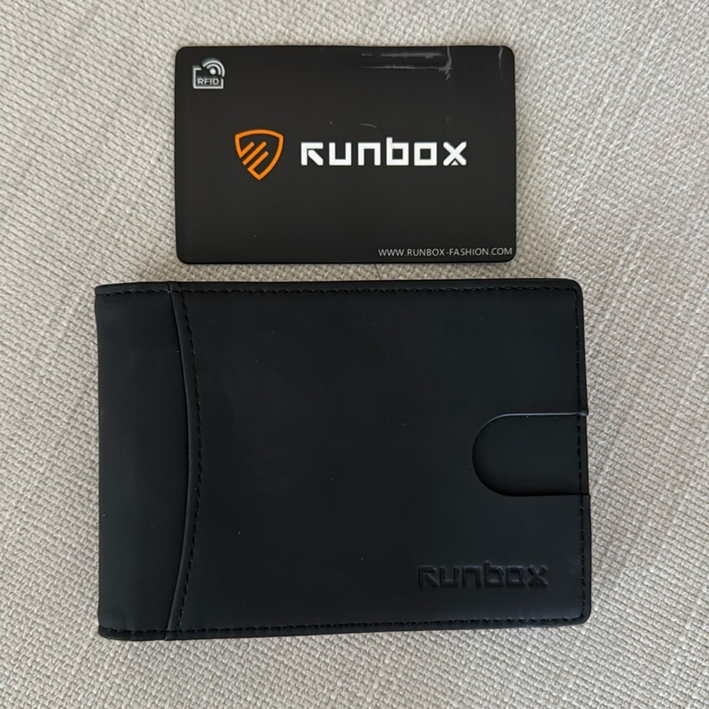 Runbox Wallet for Men. Has RDIF protection. With‎ money clip to hold bills.